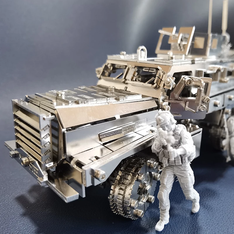 Microworld 3D メタルパズル装甲待ち伏せ保護車モ - Metal 3D Puzzle Stainless Model Kit のレビューと価格