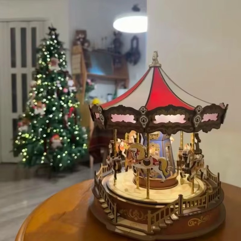 クリスマス・カルーセル 3D DIY 木製パズル 回転式オル - Music Box Wooden 3D Puzzle Rotating のレビューと価格