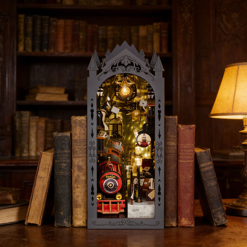 DIY Book Nook キット 魔法のトレイン 木製ブッ - Book Nook Shelf Insert Alley Diy のレビューと価格